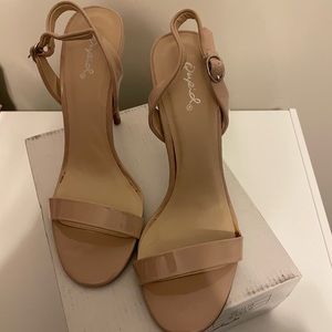 Never worn nude Qupid heels